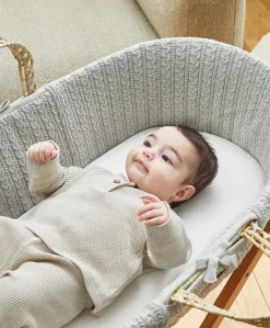 Little Green Sheep Natural Knitted Moses Basket & Mattress - Dove