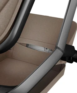 Maxi-Cosi Fame Pushchair & Carrycot - Truffle with Brown Wheels
