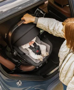 Nuna IXXA Next Pushchair Bundle with ARRA Flex Car Seat & BASE Curv Base - Caviar