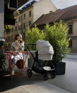 Nuna LYTL BMW Carry Cot – Graphene